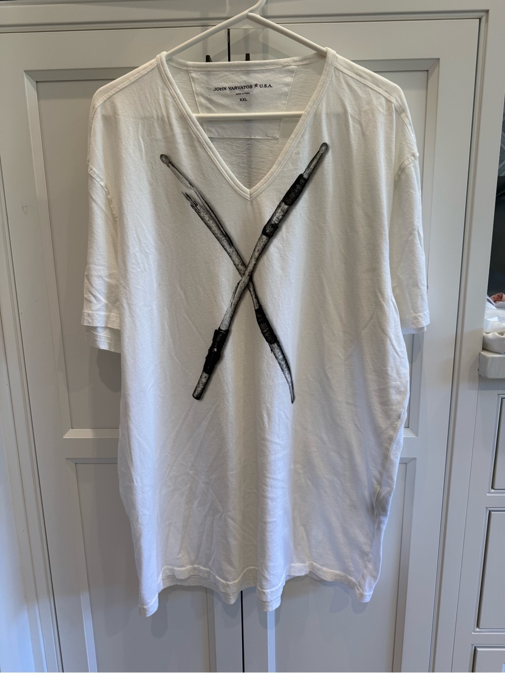 John Varvatos White V-Neck Tee with Black Razor Graphic